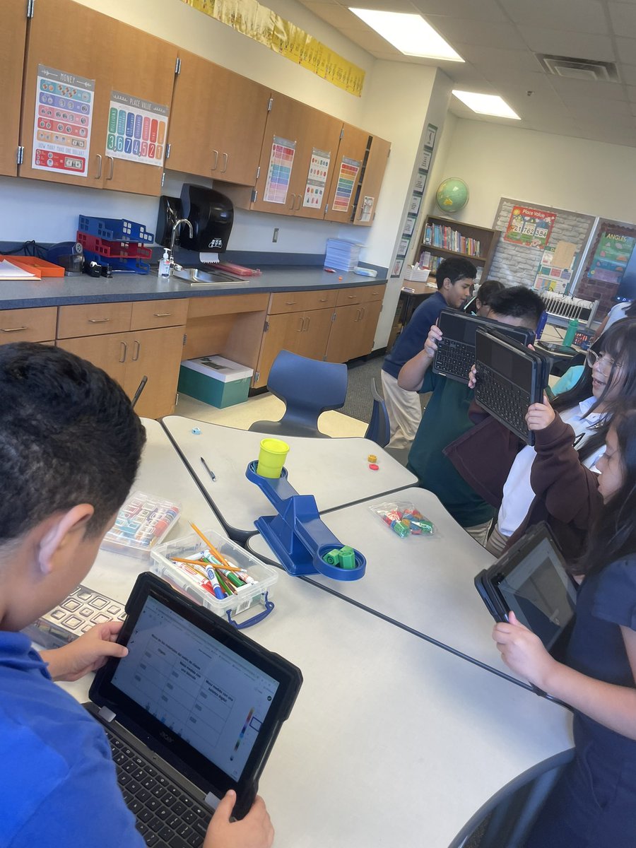 amiranda024's tweet photo. First experiment of the year!!! Compare mass. @stipesstallions https://t.co/hnfPSxbQBK