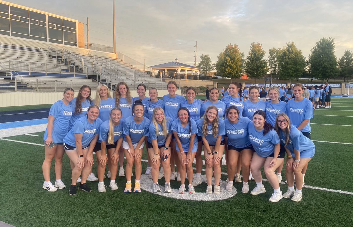 Right People • Right Place 

So happy to have our Peacock Family back together❕

#FeathersUp🦚