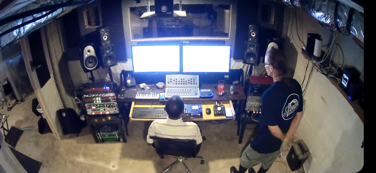 apexstudioncsc's tweet photo. One of those moments when an effect does something that you didn't expect. https://t.co/hF1RDmd1N2