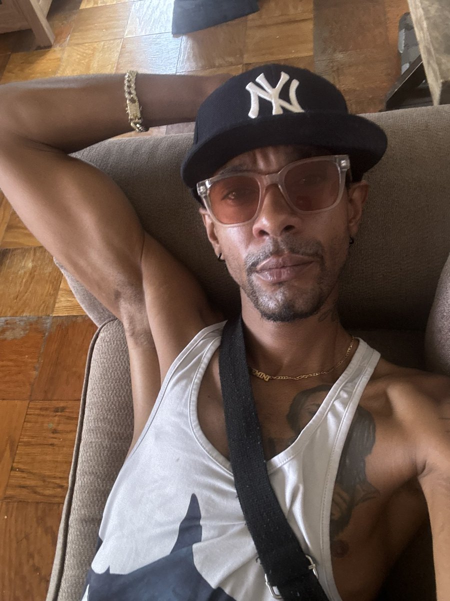 DiorDavis's tweet image. 😎