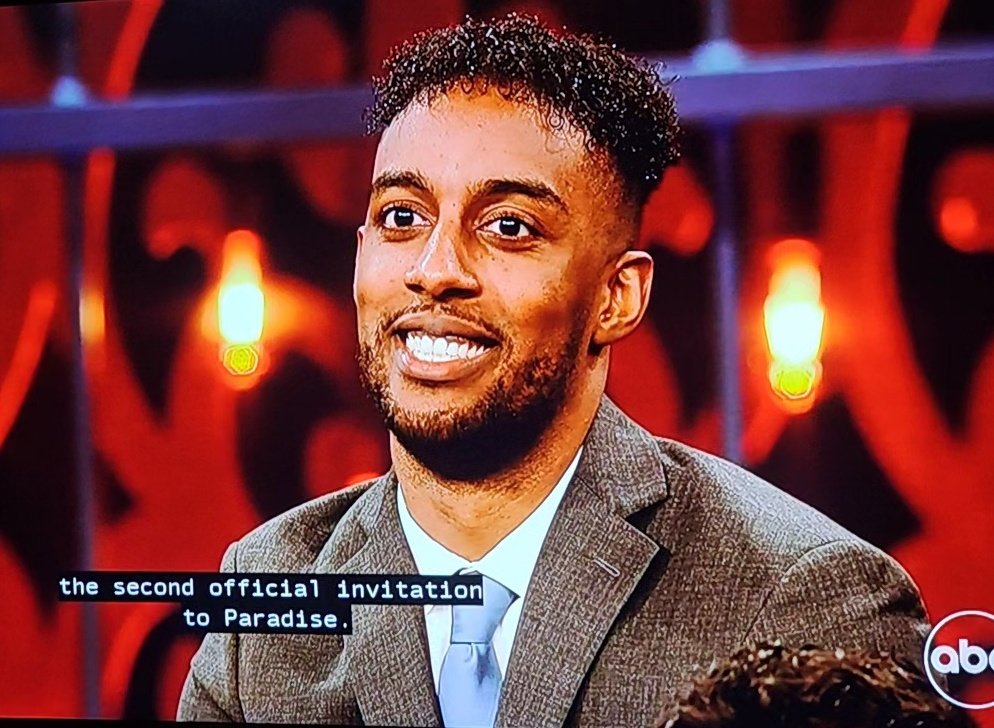 bacheloretteIsCool tweet media