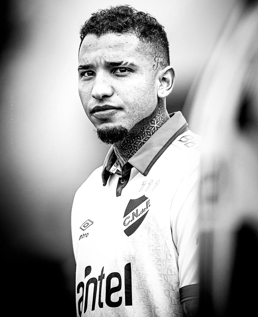 De esas noticias que lastiman. Y de esas cosas que jamás van a tener una explicación. 
27 años, una hijita de 2 años. Y un niño de apenas 10 días. 
Fallecio Juan Izquierdo. 
Condolencias a toda su familia. 

QEPD.