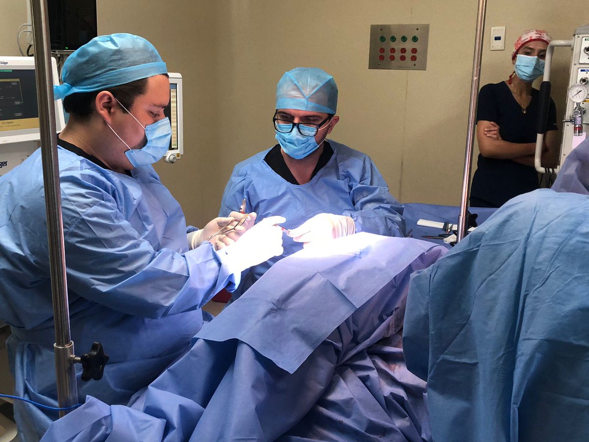 JaimeAndradeV's tweet photo. El Antiguo @HospitalCivil registró hoy una donación multiorgánica y multitejidos gracias a la generosidad de la familia de un adulto de 55 años que dijo SÍ a la vida y aceptó donar hígado, ambos riñones,córneas,piel y tejido músculo esquelético de su paciente en muerte encefálica https://t.co/dwglhzskL8