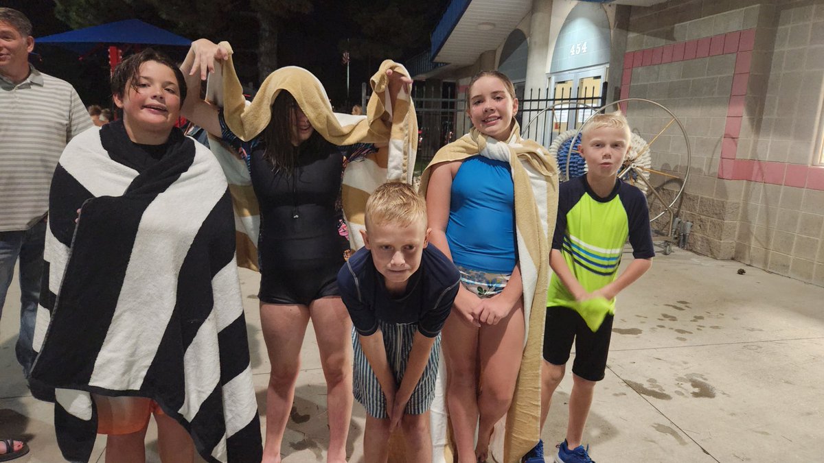 LiahonaPrep's tweet photo. Our warriors had a great time at the pool party! https://t.co/B0d8cwZUAE