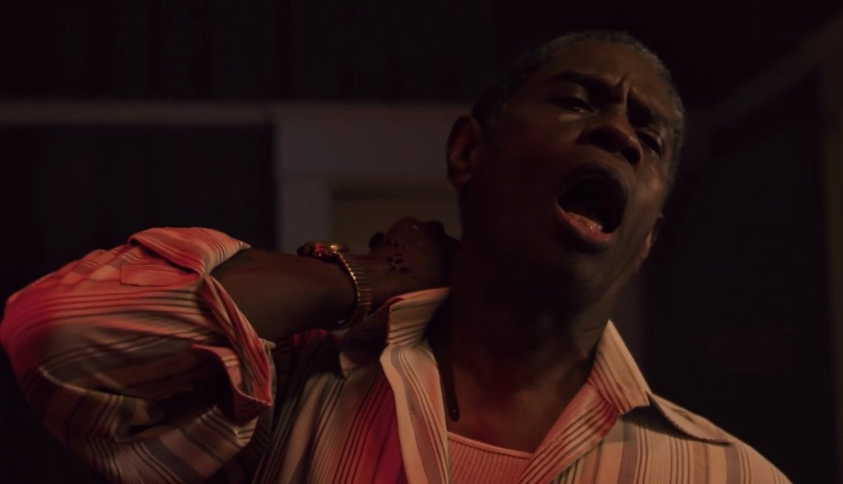 AdrianoNM10's tweet photo. O episódio já valeu pelas cenas Rita e seu pai. Assim como ela, nunca pensei que ele seria um serial killer.. Achei que era apenas uma infidelidade.
#AmericanHorrorStory 9x05 https://t.co/k9gjBNZe00