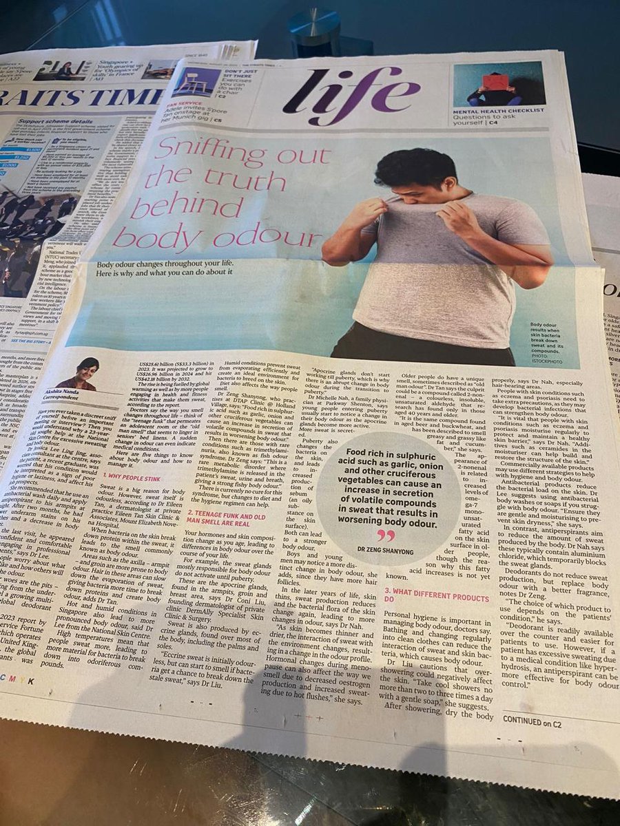 MikaelDewabrata's tweet photo. The Straits Times hari ini. Huahahaha ikutan masak. Versi cetak pula. Kayaknya di belakang lagi siapin sesuatu. Ditunggu banget. https://t.co/HIh58ivMU7