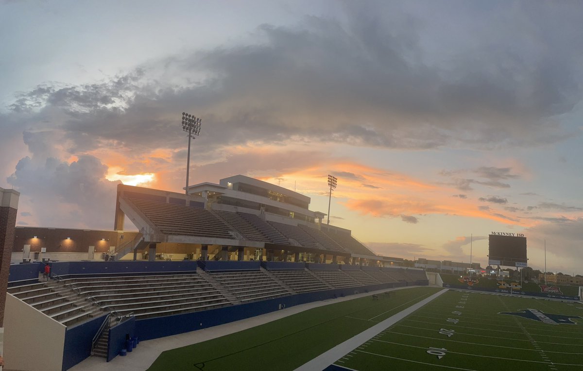 Coach Peek tweet media