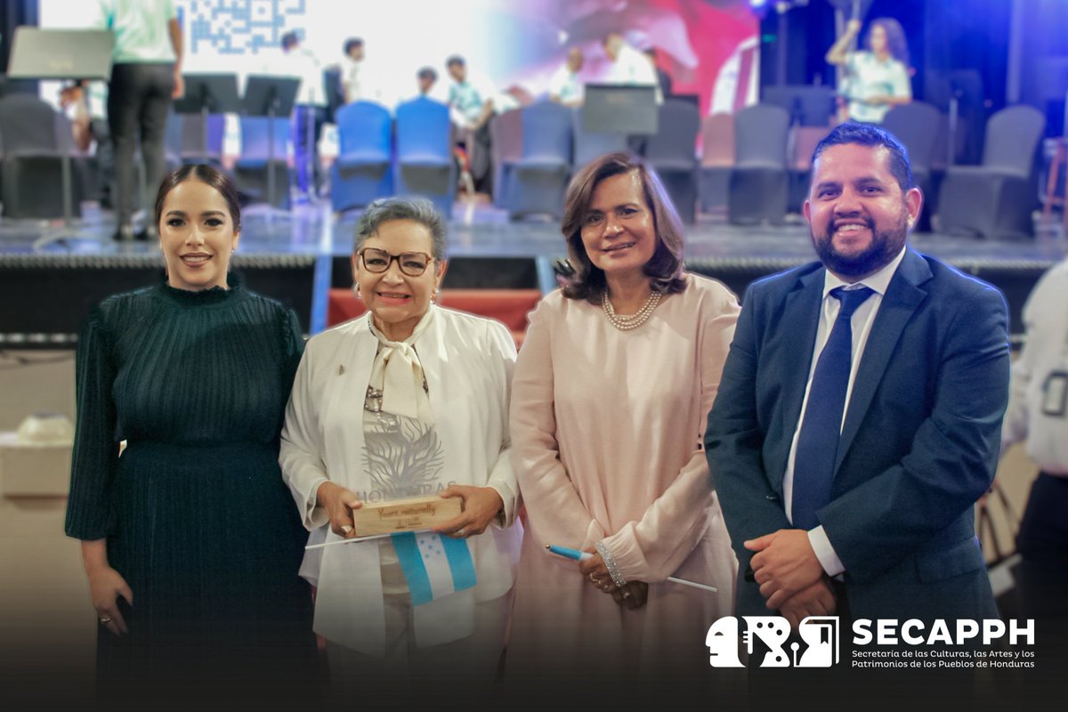 SECAPPH's tweet image. #SecapphHpy ✨ ¡Descubre la esencia de Honduras con &quot;Honduras, Naturalmente Tuya&quot;! 🇭🇳 🌿
Nos unimos al @IHToficial para invitar a todos los hondureños a ser parte de esta iniciativa que destaca lo mejor de nuestro país.¡Es momento de sentirnos más unidos y orgullosos que nunca!