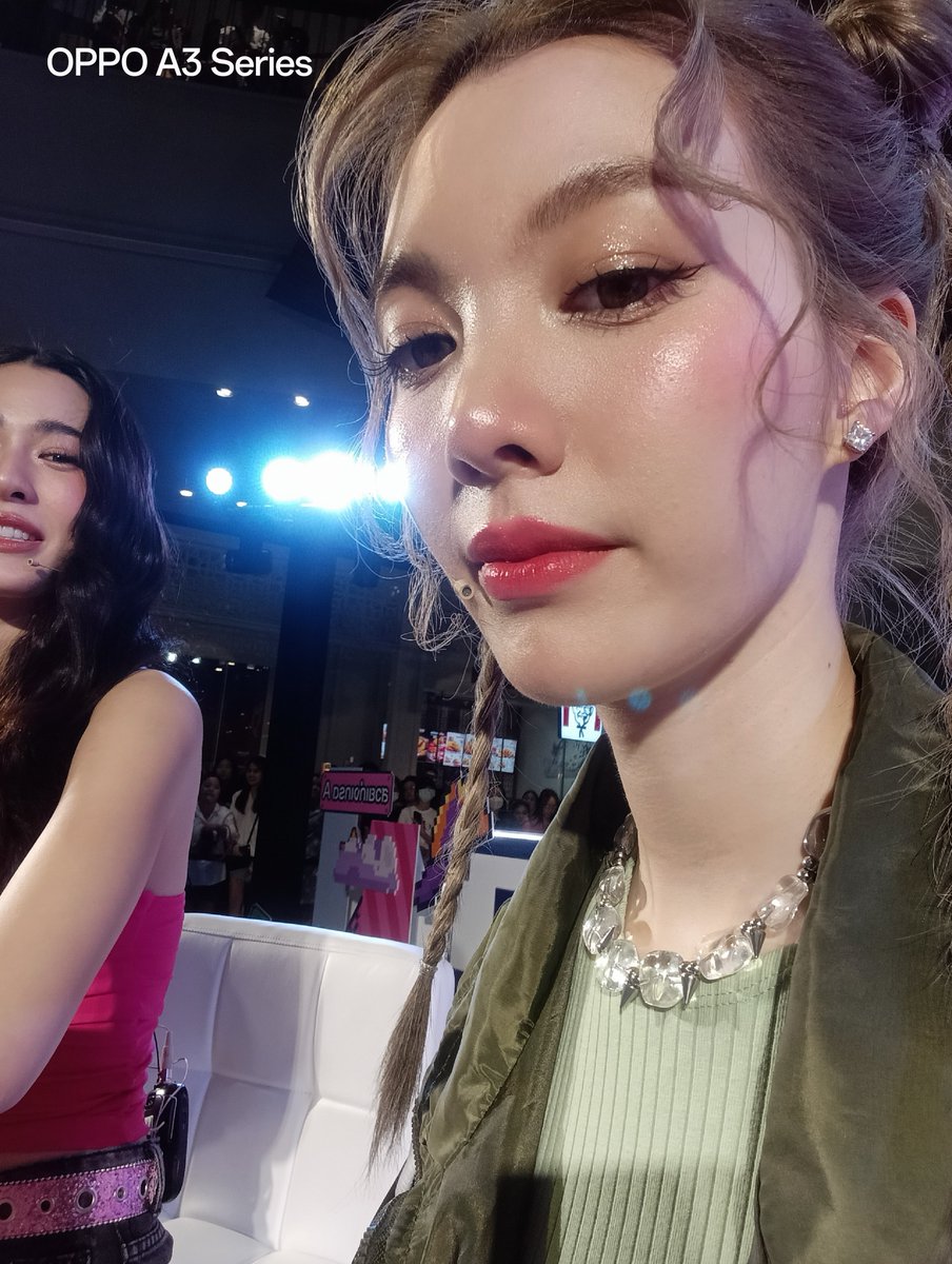 📸 ภาพเซลฟี่สุดน่ารักของสองสาวหลิงหลิง ศิริลักษณ์ และ ออม กรณ์นภัสในงาน OPPO A3 Series MISSION DAY 😍❤️

#OPPOA3xLINGORM 
#OPPOA3SeriesTH 
#OPPOA3SeriesMissionDay