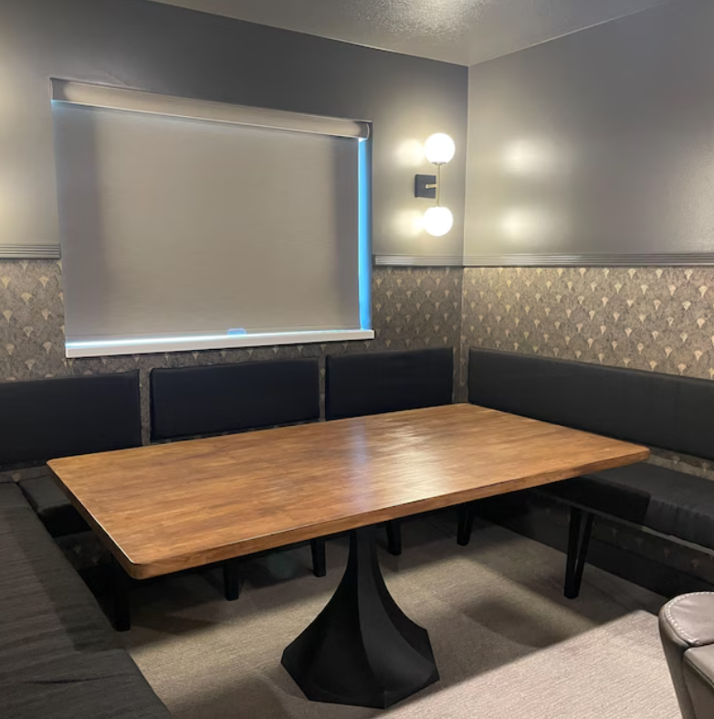 Flowyline_'s tweet image. This black space...😍

311 Lithe Tulip Table Base: flowyline.com/products/311-l…

#flowylinedesign #diningtablebase #moderndesign