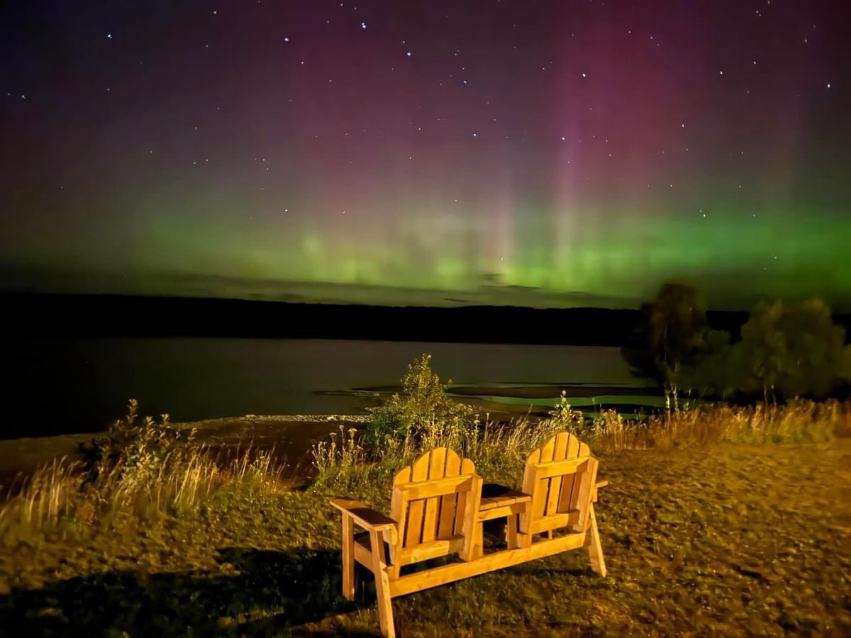 Route370NL's tweet photo. The Northern Lights are out over Millertown Newfoundland &amp; Labrador right now 🤩 🌌 

Holy crap!!! ♥️ 

#northernlights #nlwx https://t.co/fkT6A2jqwa