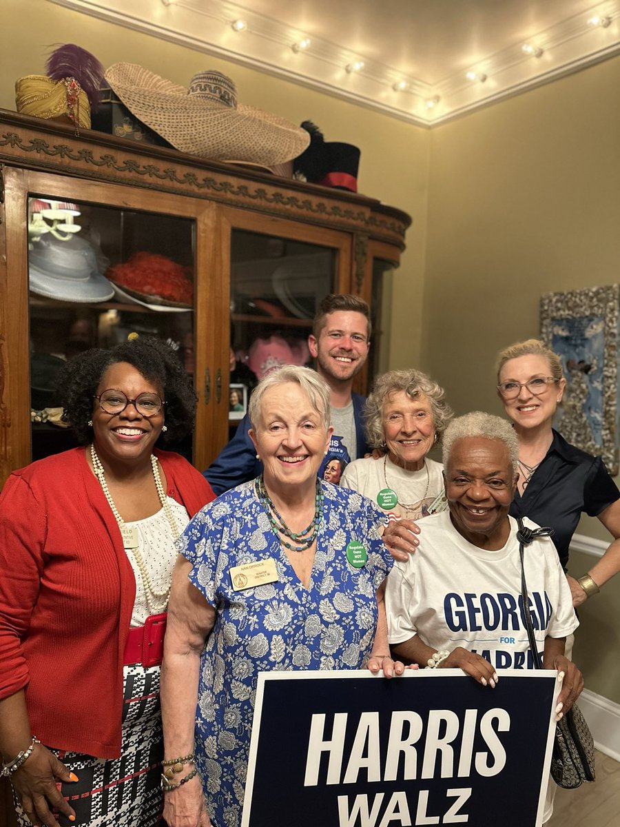 fultondems's tweet photo. Great time in #Hapeville with @chasestell @SenNanOrrock @kimschofield for #GOTV canvassing https://t.co/7qlUzIrTdK