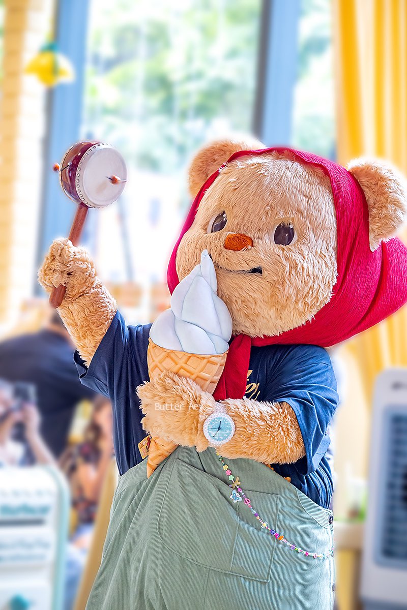 ButterAey's tweet photo. มือขวาถือป๋องแป๋ง มือซ้ายอุ้มไอติม …. เอ็นดูความจะเล่นหมดทุกอย่างของยัยน้อง  

#Butterbear  #ด้อมน้องเนย  #ButterAey https://t.co/ScBnWIZpRF