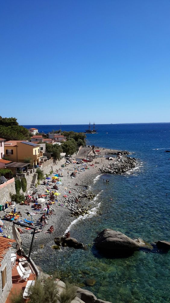 MariaLu91149151's tweet photo. Buongiornooooooooo mattinieri 👋 🩵 ☕️ Pomonte(Isola D'Elba)🩵🩵🩵 https://t.co/hbOndSNpHZ