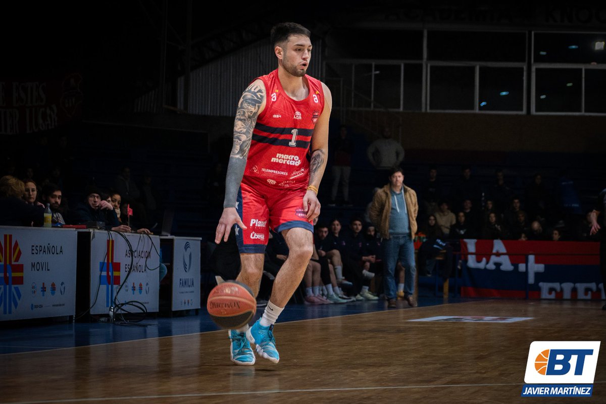 BasquetTotal's tweet photo. #LDAxBT | LOS CAMBIOS DAN RESULTADOS 

Con un partidazo de sus tres recambios, Goes consiguió su tercera victoria al hilo tras vencer a Larre Borges en cifras de 94-76.

📝 @Mcaballero_03 
📸 @KbzaJavier 

👉🏼 https://t.co/JJLul7USr9 https://t.co/7QFk7Aau7p