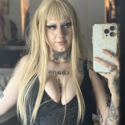 _mothfae's tweet photo. #NewProfilePic https://t.co/vplh3jBOKr