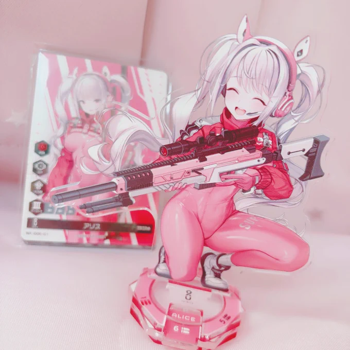 DUEL ENCOUNTERのアクスタ、想像してた倍くらいデカくてめちゃくちゃ嬉しい〜…!