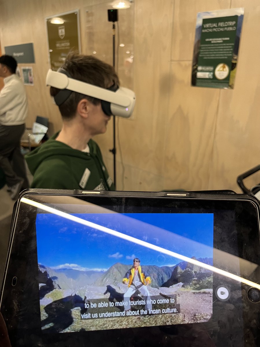 Christian Schott tweet media