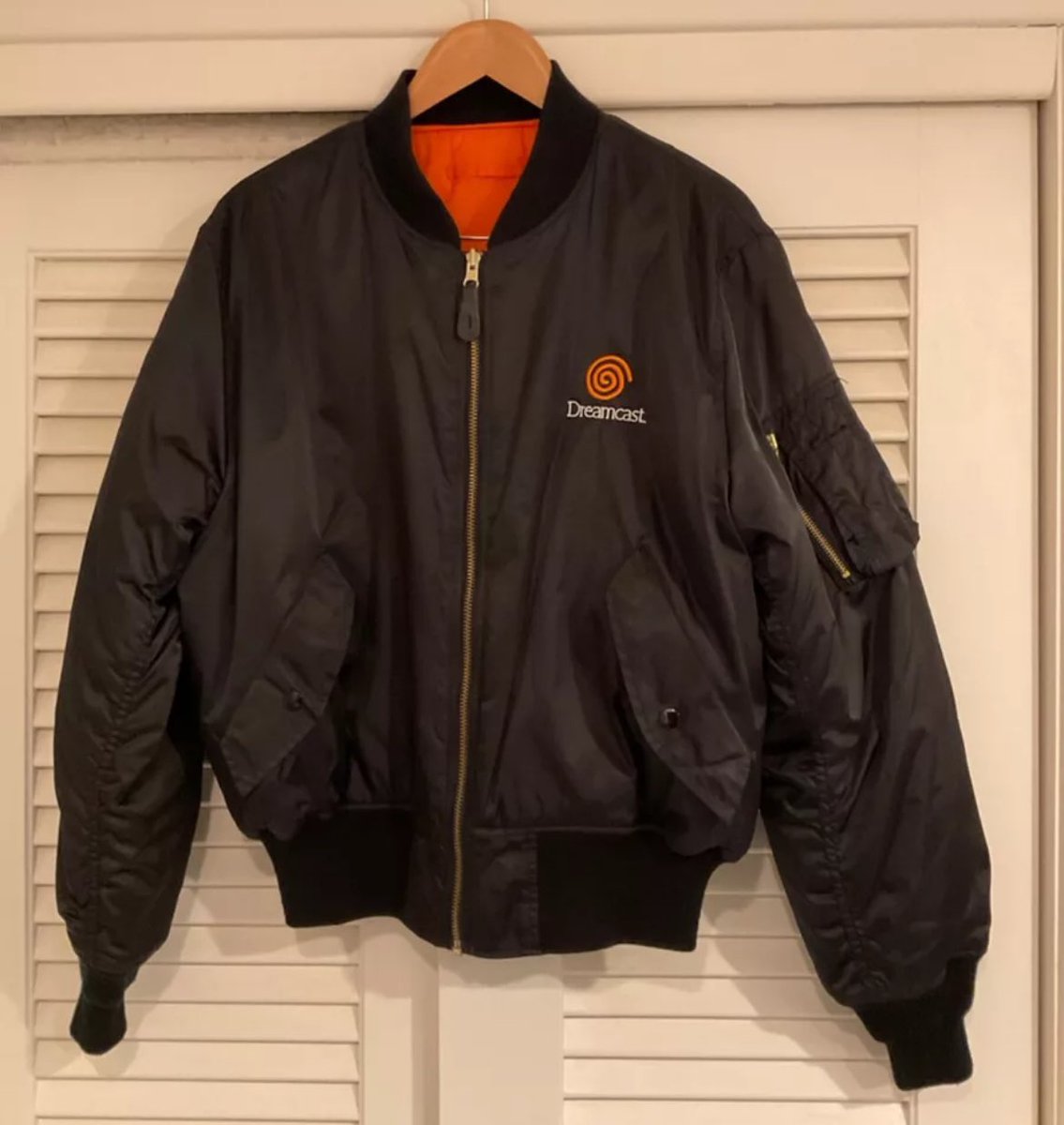eBay jackets & hats (@3five9) on Twitter photo 