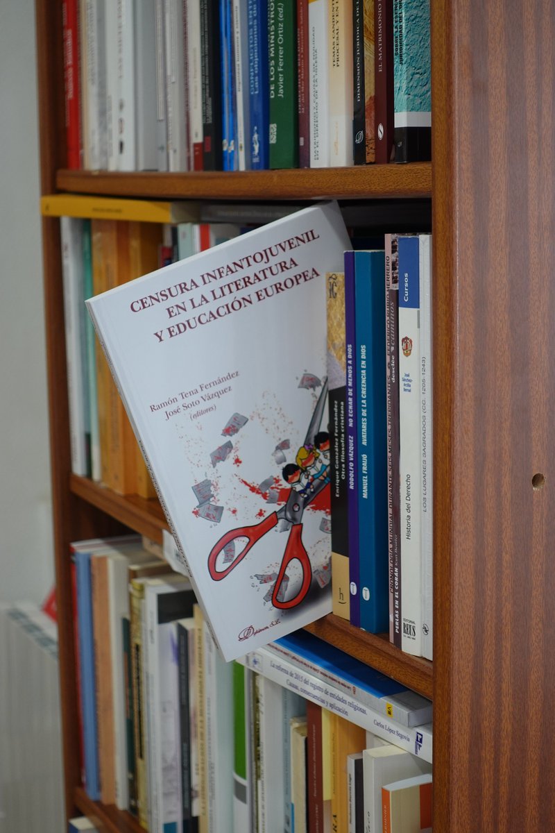 dykinsonlibros's tweet photo. 📚«Censura infantojuvenil en la literatura y educación europea», de Ramón Tena Fernández y José Soto Vázquez, ya en Dykinson.⁣

Un intento de moldear la cultura de los más jóvenes para impulsar un sentimiento de identidad nacional homogéneo. 

👇👇
https://t.co/xSusfpeI5Y
#LIJ https://t.co/bt1JiUgZUj