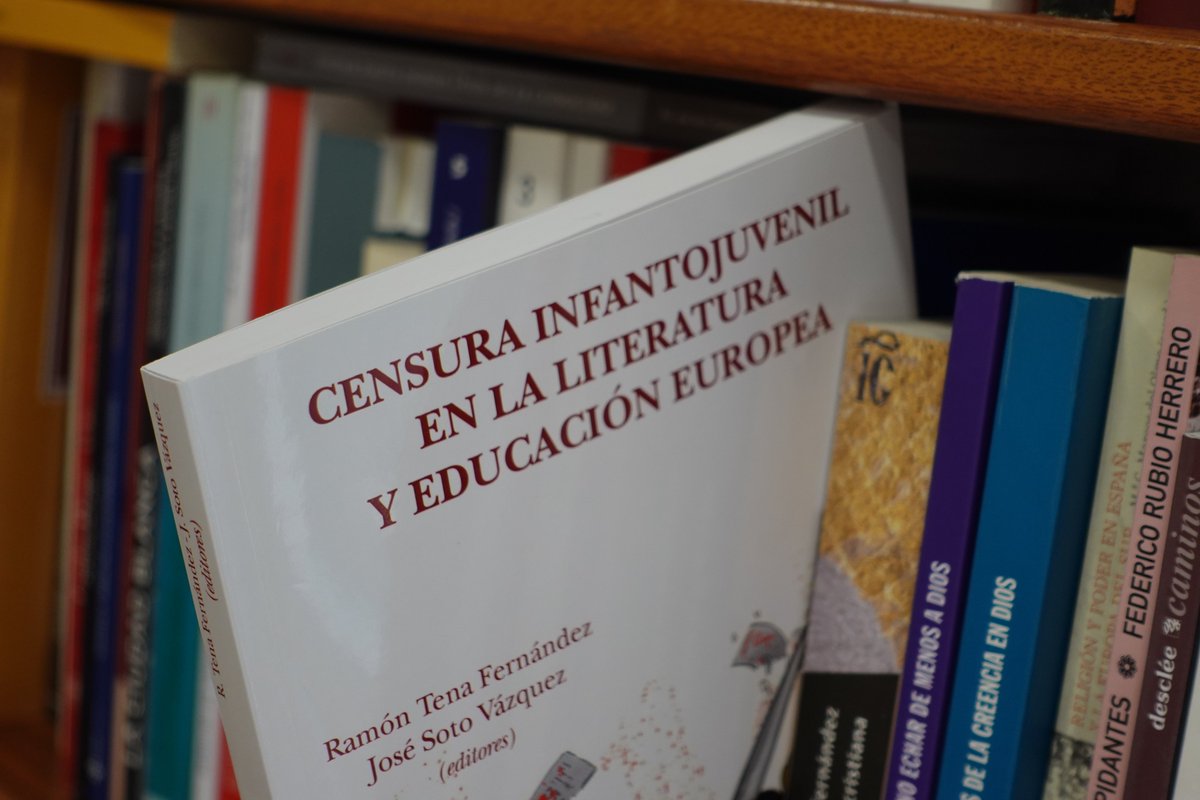 dykinsonlibros's tweet photo. 📚«Censura infantojuvenil en la literatura y educación europea», de Ramón Tena Fernández y José Soto Vázquez, ya en Dykinson.⁣

Un intento de moldear la cultura de los más jóvenes para impulsar un sentimiento de identidad nacional homogéneo. 

👇👇
https://t.co/xSusfpeI5Y
#LIJ https://t.co/bt1JiUgZUj