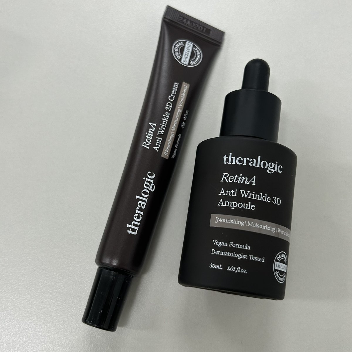 _newnow_'s tweet image. #RT
올리브영 세일때마다 꼭 쟁이는 제품!
보통 레티놀=따갑다,건조하다 라는 이미지가 있는데 피부과에서 작정하고 만들어서 촉촉하고 자극도 없어요 레티놀 입문용으로 추!
좀 더 가벼운 제형을 원하신다면 앰플과 같이 쓰면 좋을거같아요

추첨해서 5분께 보내드릴게요🥰
기간:8.28~8.31/발표 : 9.1