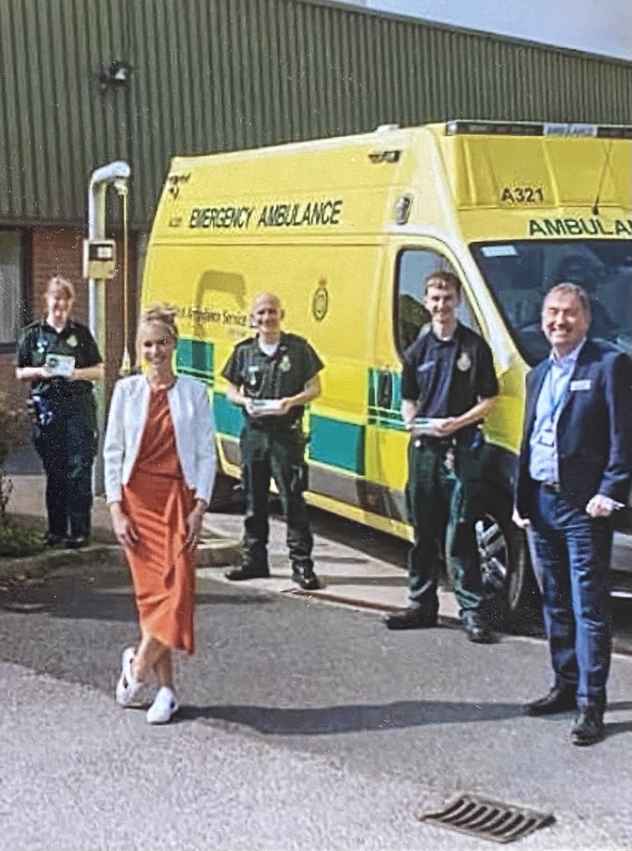 GaryPullan's tweet image. Nice to bump into and chat to ⁦@mf1302⁩ ⁦@NWAmbulance⁩ former Interim Chief Executive as he prepared for a meeting ⁦@NHS_BARDOC⁩ this morning in Bury. A true gentleman and visible executive. Thanks for the chat. Sorry ⁦@NWAmb_Sara⁩ for cutting you out 🥲