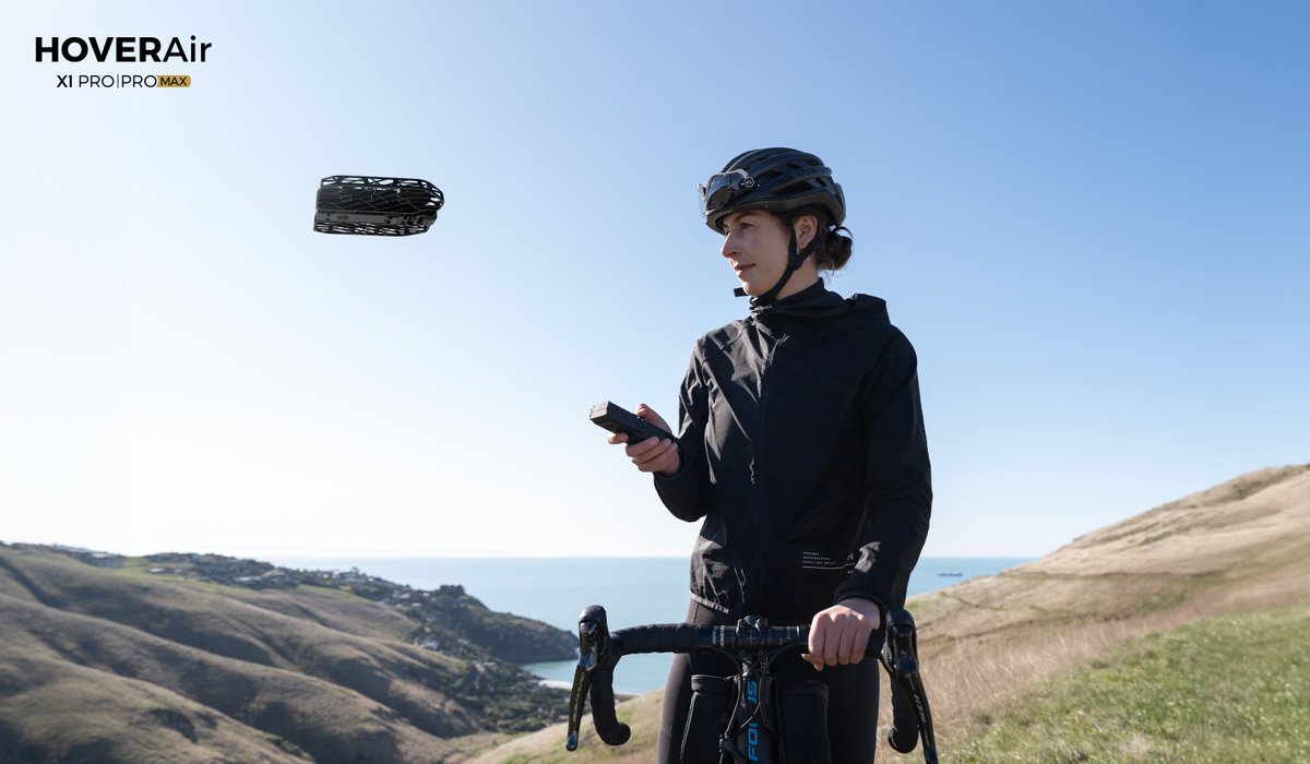 HOVERAir_Global's tweet photo. Unlock Beacon's 1.78" OLED display and HoverLink™ for tracking up to 1 km. Choose between one-handed agility or two-handed precision with the Joystick. 🚀
🔗 Explore more: https://t.co/cncNCjLlnH

#hoverair #hoverairbeacon #flyingcameragonepro #hoverairx1pro https://t.co/e0wA6BBNek
