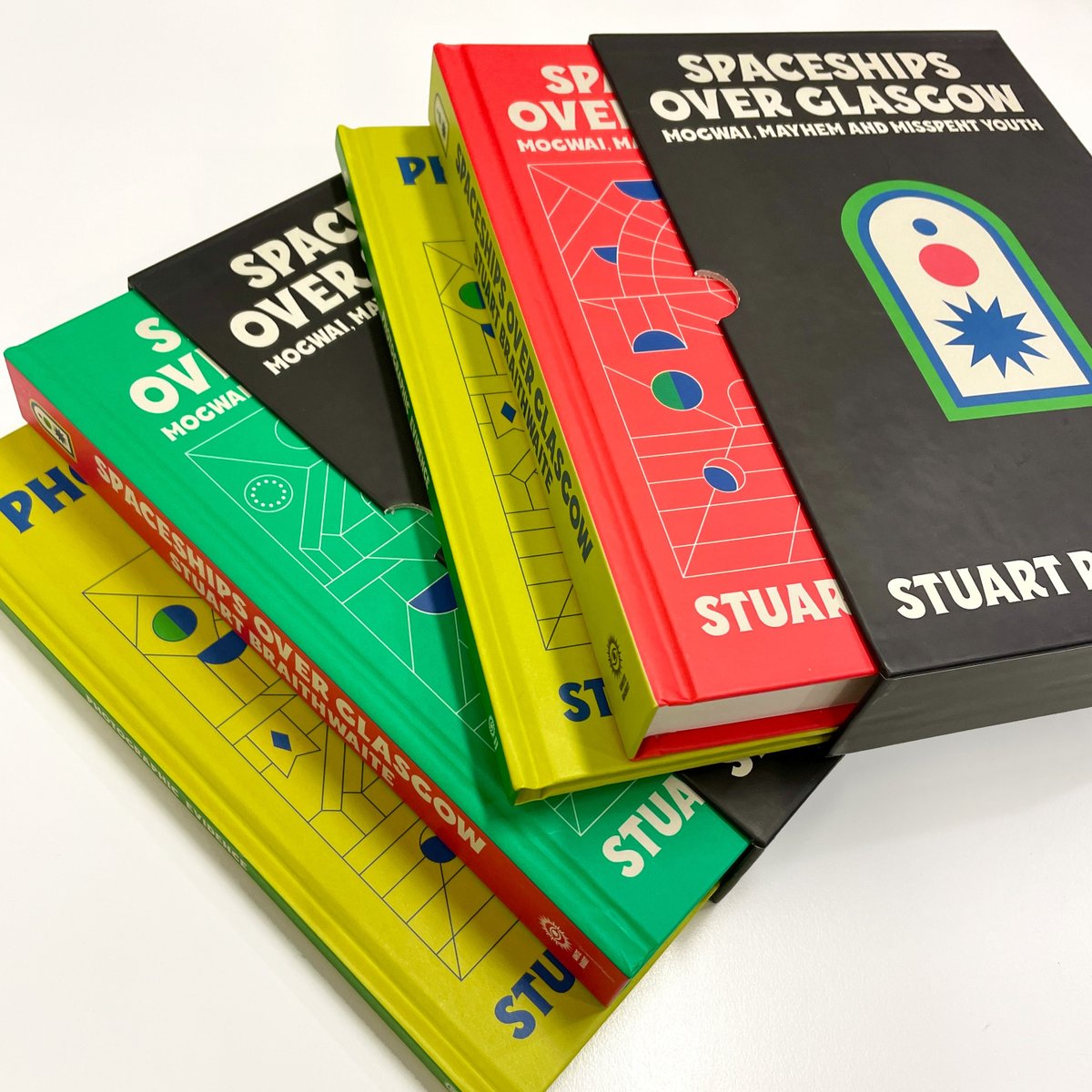 WhiteRabbitBks's tweet image. Who has read this one from @plasmatron? Spaceships Over Glasgow, the memoir from the @mogwaiband hero, was first published 2 years ago this week. A brilliant book, and we still love this cover design by Gordon Reid (@MiddleBoop) 🛸