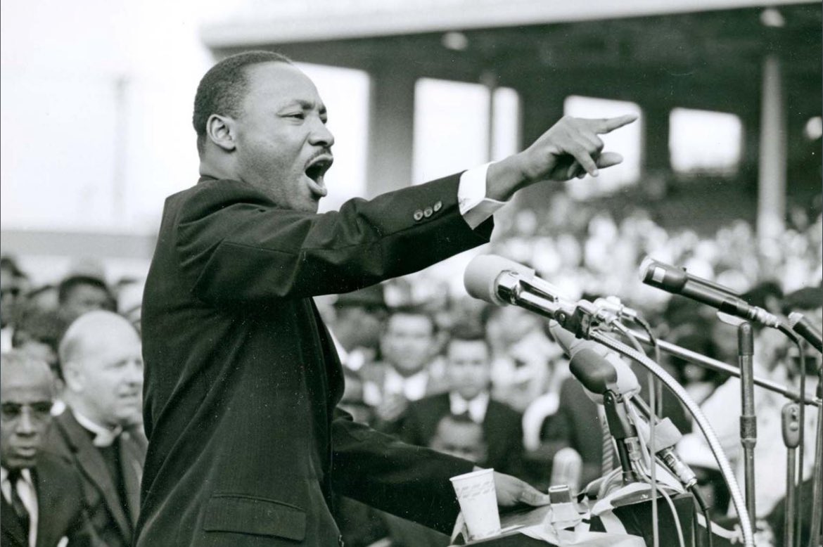 Le 28 août de l’année de ma naissance le pasteur Martin Luther King prononçait son fameux discours « I have a dream » contre la discrimination en prônant la fraternité pour tous les hommes qu’elles que soient leurs différences. Ne l’oublions pas ! #IHaveADream