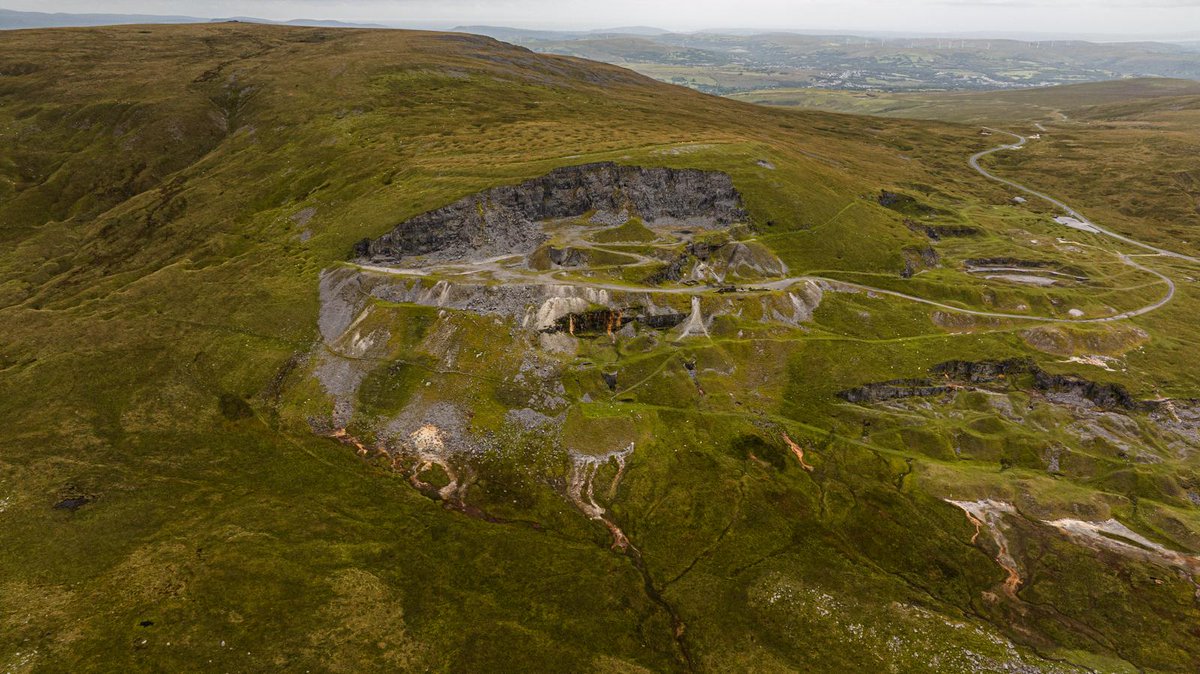 LATERAL NORTH tweet media