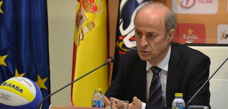 He pertenecido a la Junta Directiva d @rfevb en diversos períodos.

Su presidente, Agustín Martín, ha sido recientemente inhabilitado por TAD, por supuesto error interpretación de artículo del Reglamento. Quiero mostrarle públicamente mi apoyo personal y como amante del voleibol