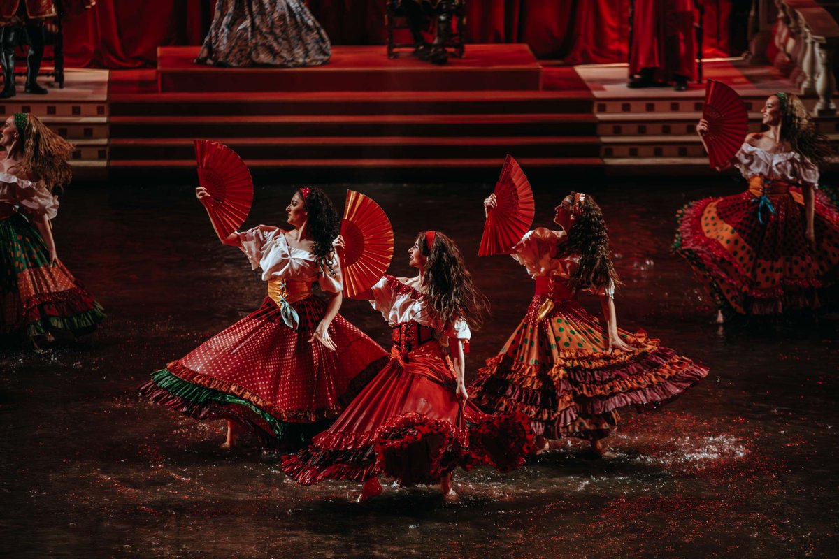 🇬🇧💃 Who would you dream of playing in Mousquetaire de Richelieu ?

©ApollineCornuet
#PuyduFou #PuyduFou2024 #MousquetairedeRichelieu