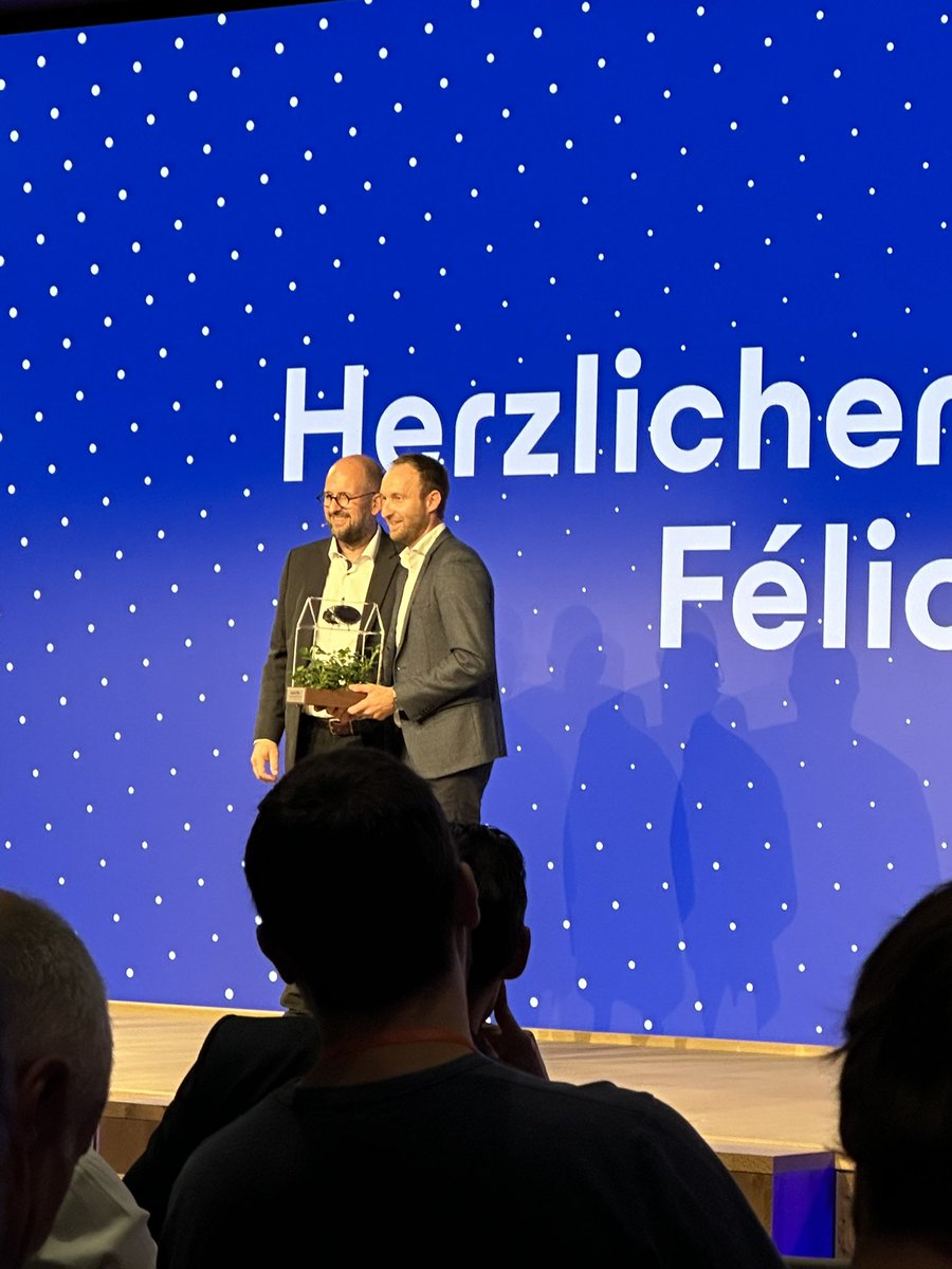 Barbara Schaffner (@baschaffner) on Twitter photo <a href="/elektroplanAG/">elektroplan Buchs & Grossen AG</a> <a href="/noahheynen/">Noah Heynen</a> @Helion_ch <a href="/IWB_Basel/">IWB</a> @PrimeoEnergie Herzliche Gratulation <a href="/noahheynen/">Noah Heynen</a> @Helion_ch zur Auszeichnung #EnergiewendemacherIn2024 <a href="/elektroplanAG/">elektroplan Buchs & Grossen AG</a> <a href="/noahheynen/">Noah Heynen</a> @Helion_ch <a href="/IWB_Basel/">IWB</a> @PrimeoEnergie Herzliche Gratulation <a href="/noahheynen/">Noah Heynen</a> @Helion_ch zur Auszeichnung #EnergiewendemacherIn2024
