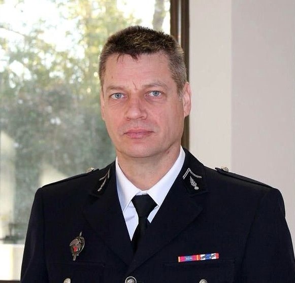 TheatrumBelli's tweet image. Mort "par" la France....