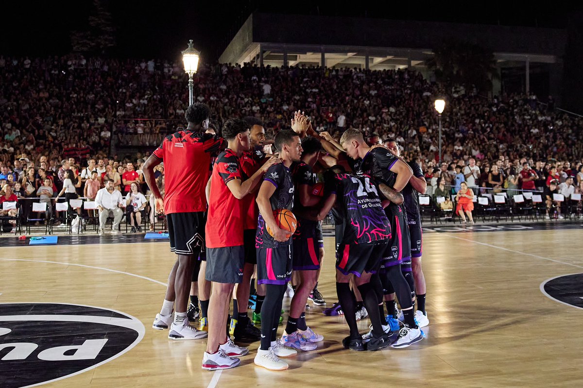 Sergi Garcia (@sergi_garcia10) on Twitter photo Buen primer test de pretemporada! Espectacular lo que vivimos ayer en una noche histórica Granada 😍
📸 <a href="/Ferminius/">Fermín Rodríguez</a> Buen primer test de pretemporada! Espectacular lo que vivimos ayer en una noche histórica Granada 😍
📸 <a href="/Ferminius/">Fermín Rodríguez</a>