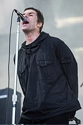 KonalWood's tweet photo. Do you think Liam Gallagher has his neck insured in the same way that athletes and dancers insure their legs? https://t.co/egYSJ6egDG