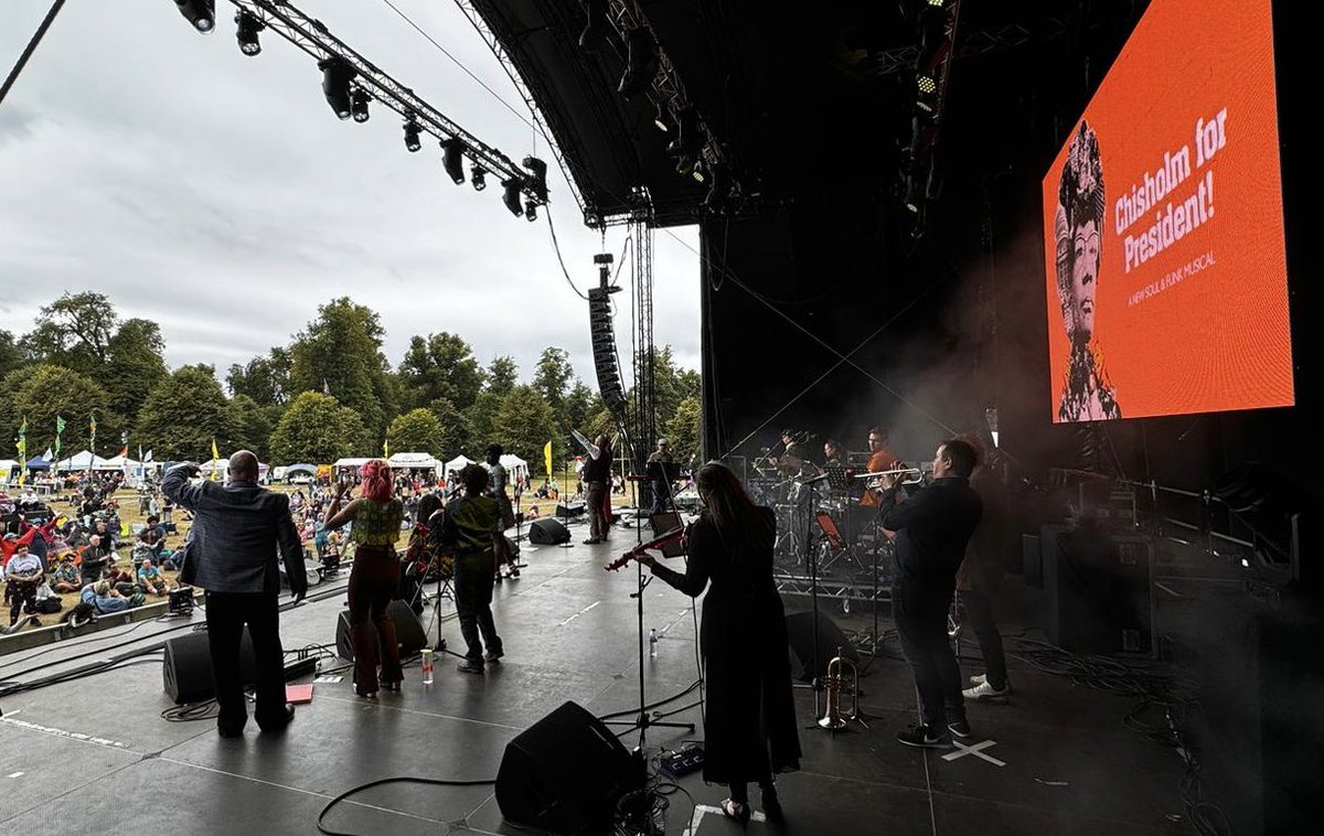 Testament tweet media