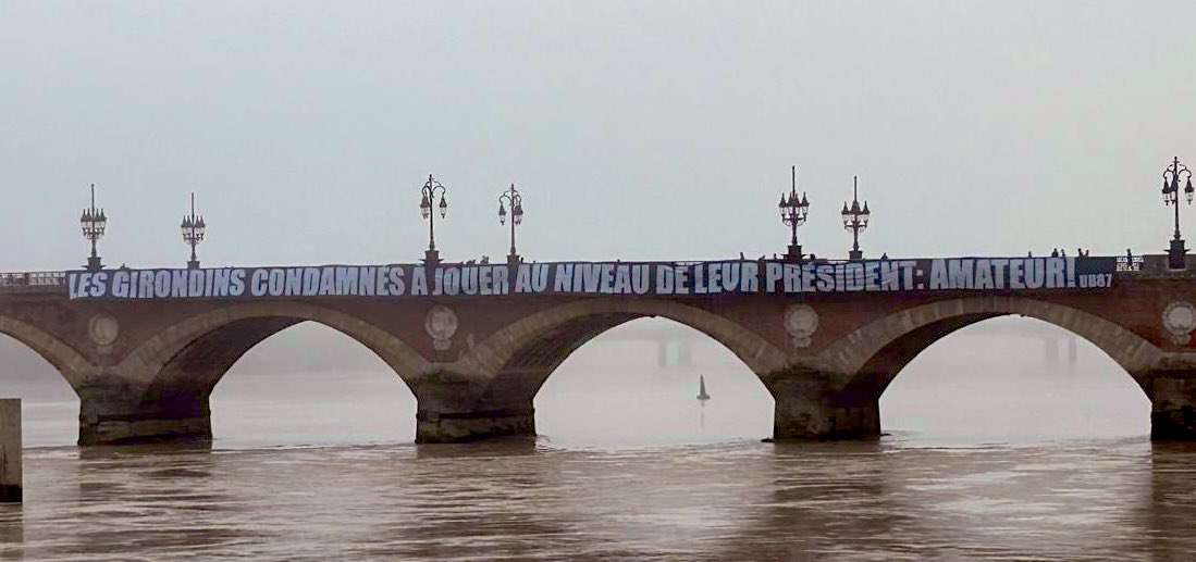 ub87officiel's tweet photo. L’amateurisme de notre président nous a précipité dans les abysses du foot français. 

Mais tel le Pont de Pierre qui unit les 2 rives, les Girondins unissent les bordelais et c’est grâce aux supporters qu’ils renaîtront. 

Tout un peuple derrière le FCGB! 

À samedi ! ⏳ https://t.co/vvkqNfmRM6