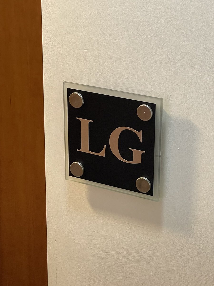 Subliminal Oasis messages everywhere now! <a href="/liamgallagher/">Liam Gallagher</a> <a href="/oasis/">Oasis</a> #Oasis