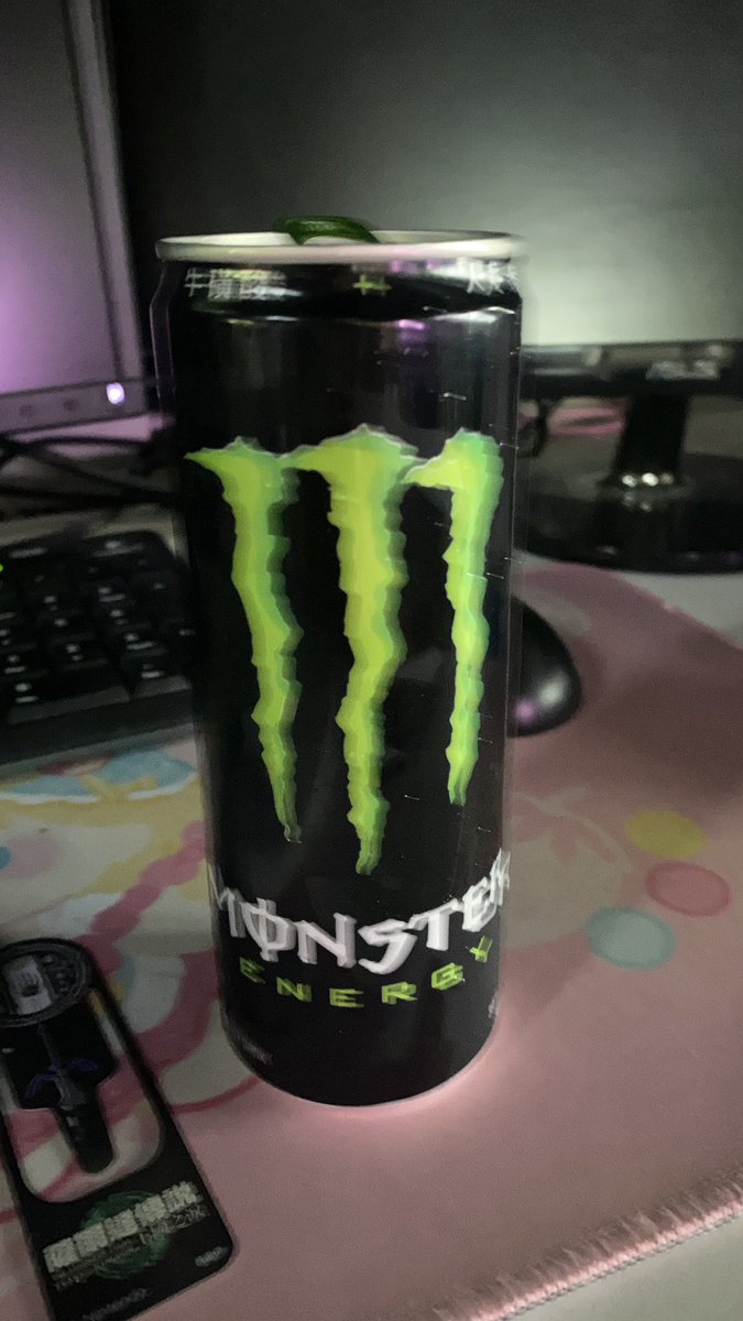 RubyLemon430's tweet image. 我轉生了
轉生到ff場次後還在喝魔爪的世界

只是不知道為什麼把魔爪拍出了速度感