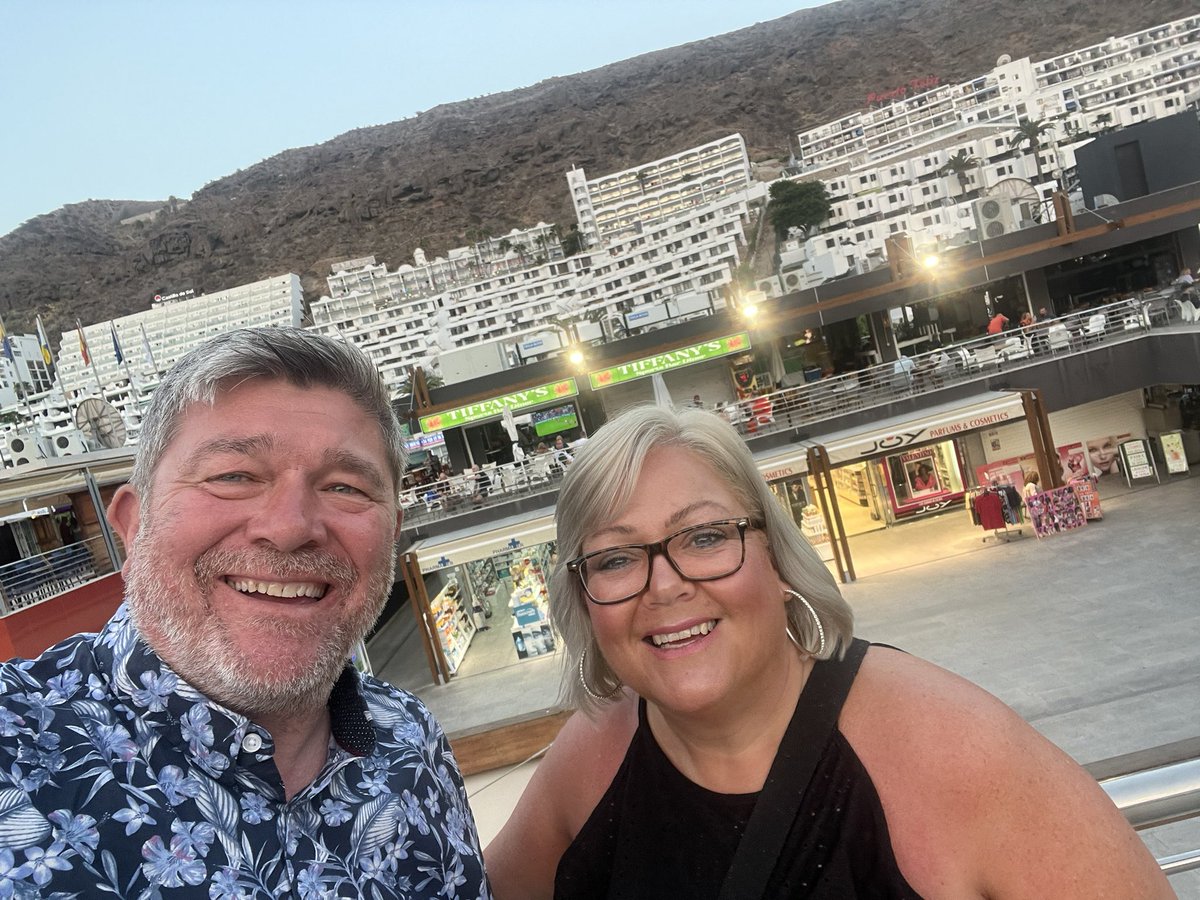 Robin Davies tweet media