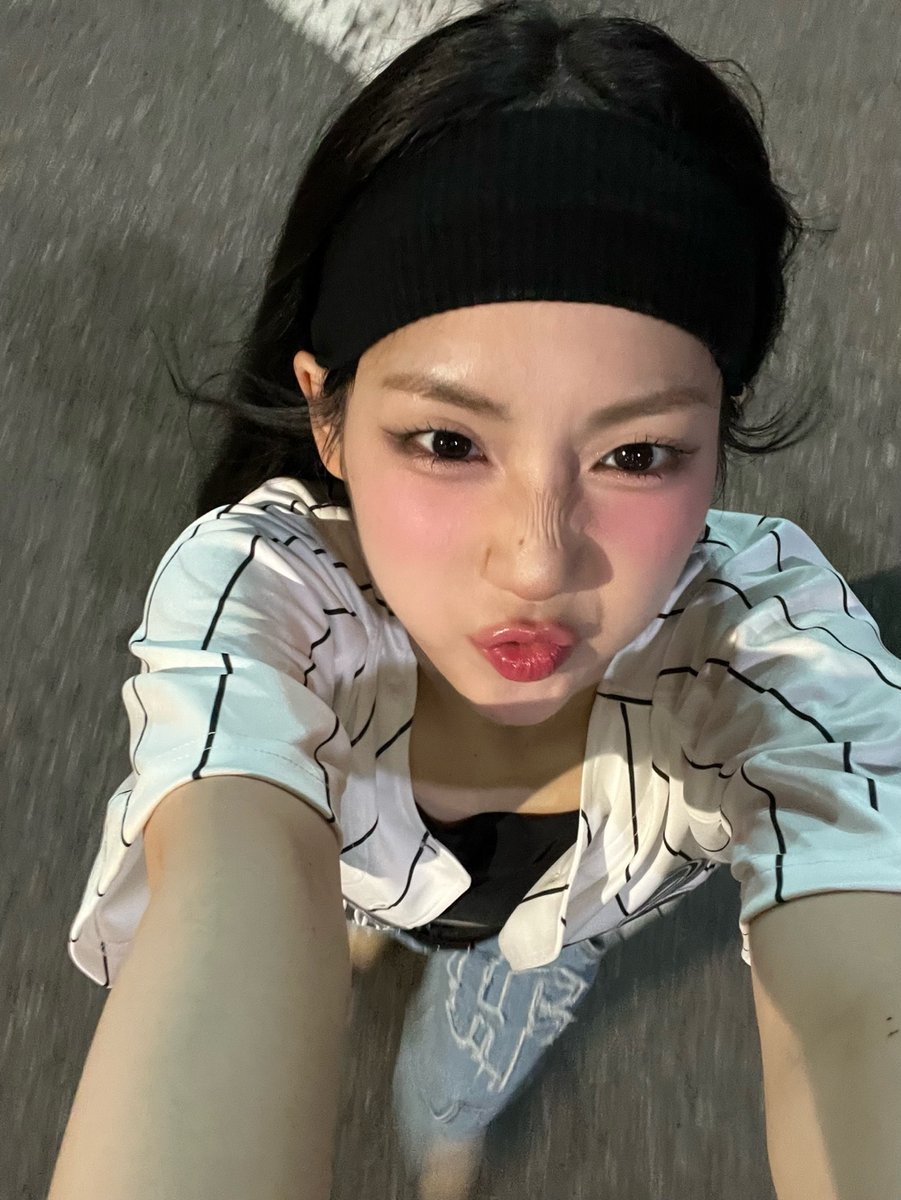 tripleS official tweet media