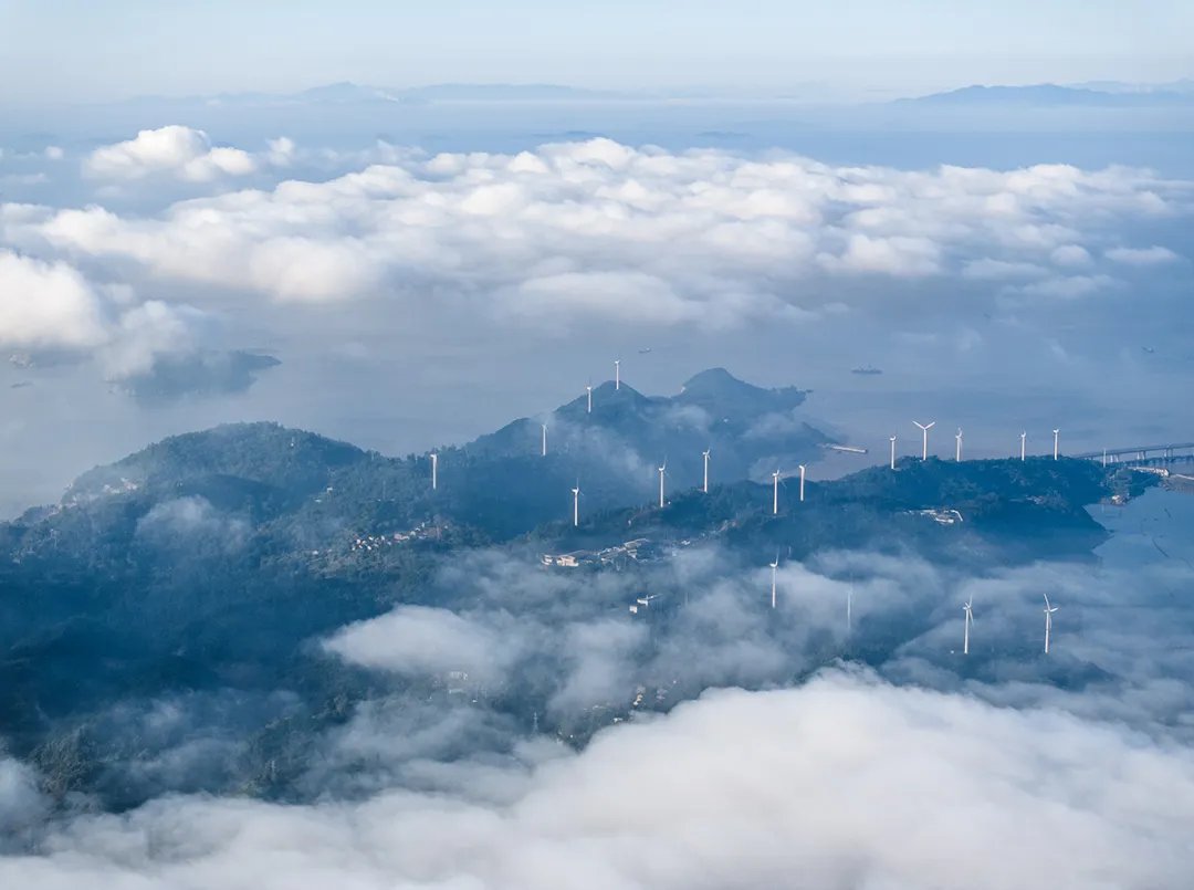 SGCCofficial's tweet photo. Recently, #StateGrid Zhejiang Electric Power Company released data showing that the installed capacity of clean energy in Zhejiang has reached 71.177 million kilowatts, accounting for about 52 percent of the total installed power generation capacity of Zhejiang. https://t.co/b3a92oU0dI