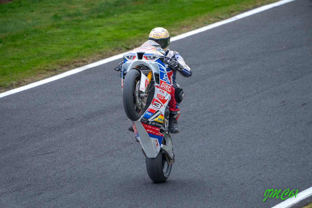 Billy saving tyres (BSB24 Cadwell)