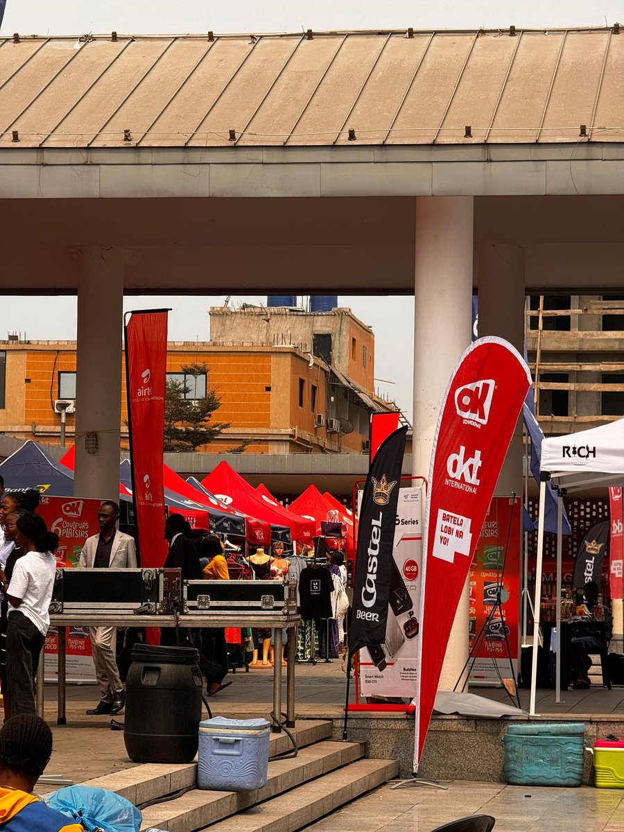 Ns étions présents à l'EXPUNRDC 8ème édition,"𝑻𝒓𝒂𝒏𝒔𝒇𝒐𝒓𝒎𝒆𝒓 𝒍𝒆𝒔 𝒅𝒆́𝒇𝒊𝒔 𝒆𝒏 𝒐𝒑𝒑𝒐𝒓𝒕𝒖𝒏𝒊𝒕𝒆́𝒔". Nos stands ont vibré d'une énergie positive, mettant en avant nos produits contraceptifs et engageant des conversations importantes avec les étudiants. 
#DKT