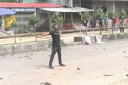 বৈষম্যবিরোধী ছাত্র আন্দোলন দমনে আইন লঙ্ঘন করে নির্বিচার প্রাণঘাতী অস্ত্রের ব্যবহার