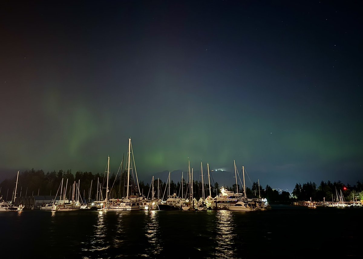 RyanVoutilainen's tweet photo. Wishing I could stay out longer but another #iPhone shot of the #AuroraBorealis this eve as seen from #CoalHarbour in #Vancouver #BC— too much light pollution to be seen by naked eye but readily visible on smartphone/camera!

#NorthernLights #AuroraWatch #YVRwx #BCwx #BCstorm #BCStormwatch #ShareYourWeather