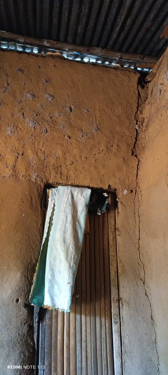Henryhenrysaava's tweet photo. My friends she is my sister naye you feel like you can help as brother but we come from poor family I hope you understand me. But if any kids clothes or anything else she wil be happy. God bless you https://t.co/e7w8vun7BO