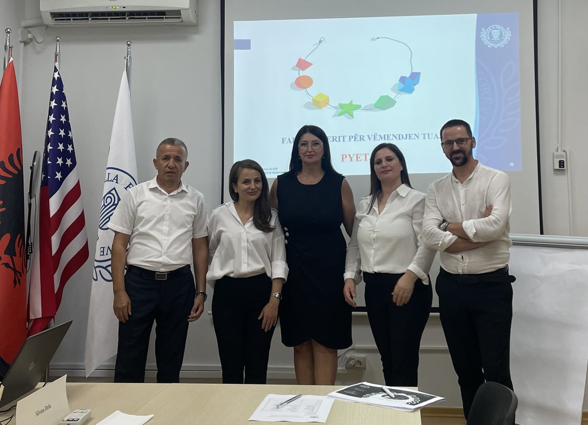UBarleti's tweet photo. së drejtuesve të shkollave, me synim të qartë për t`ju bashkëngjitur Axhenës Botërore 2030 për një zhvillim të qëndrueshëm.
Duke falenderuar  pjesëmarrësit  për seriozitetin në prezantime , ju urojmë suksese në rigjenerimimin e ideve të cilat ti kthejnë në vepra. https://t.co/cObrLCvRJz